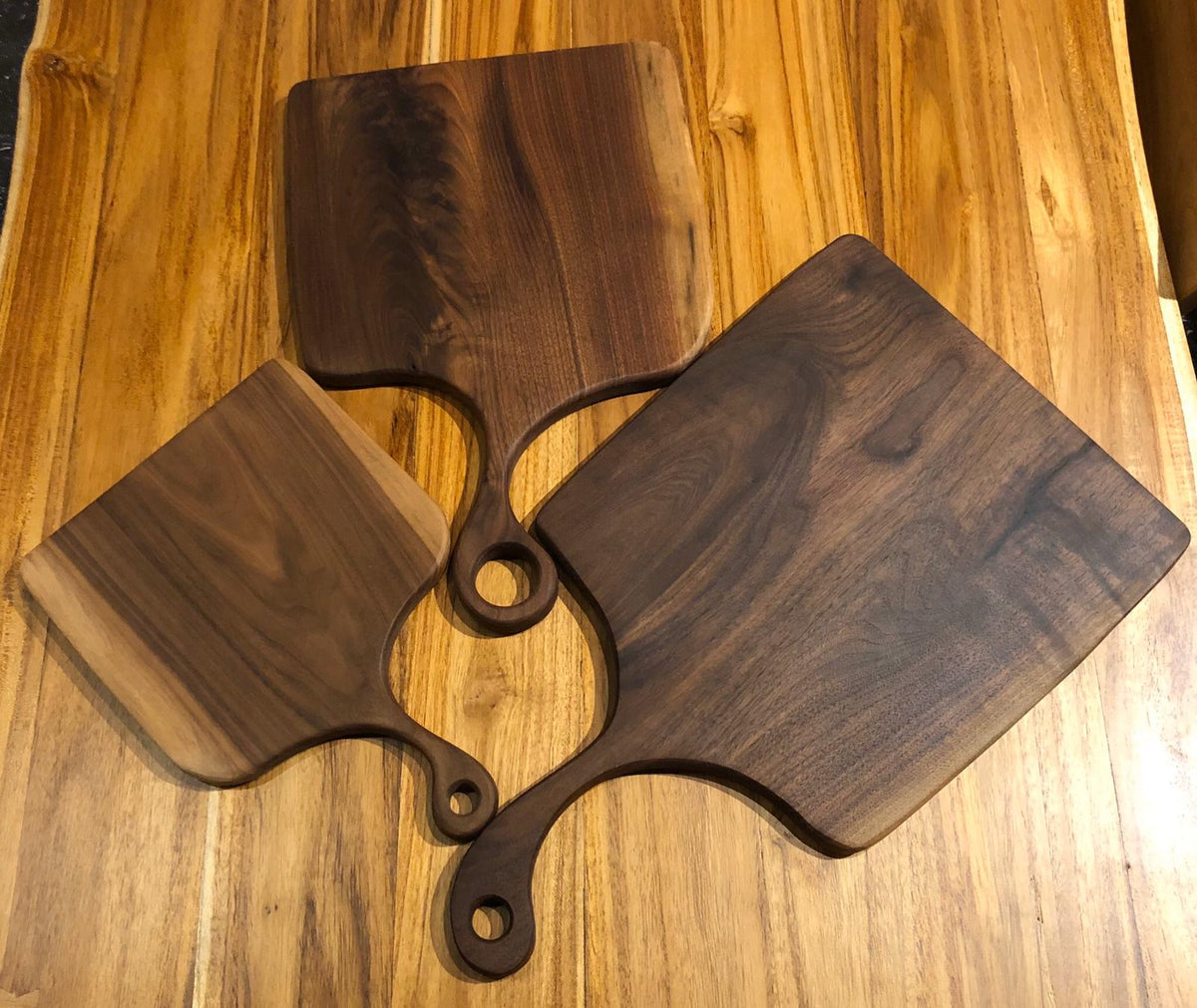 Quarter Sawn Walnut Block Cutting Board - 3oak HandCrafted