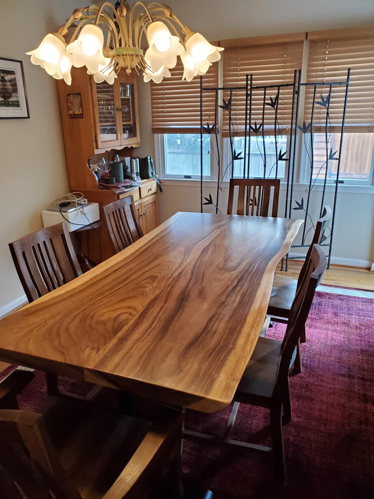 Acacia wood 2025 dining room table